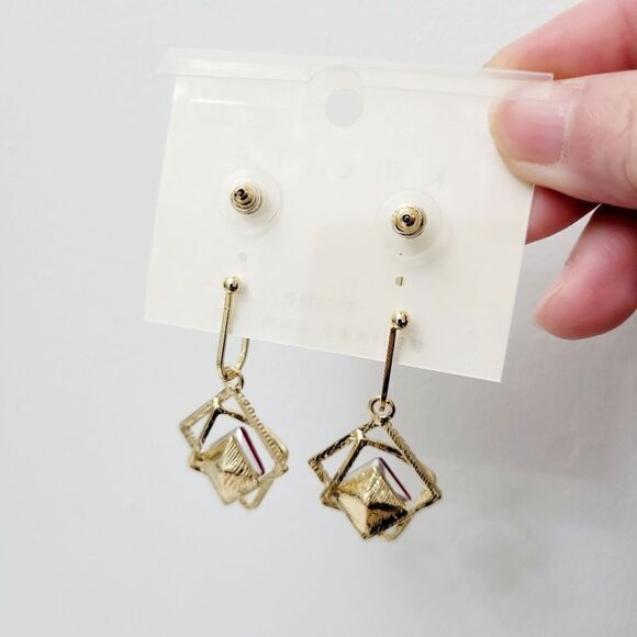 2/$20 Brand New Gold Tone Red With Rhinestone Earrings - Picture 4 of 5